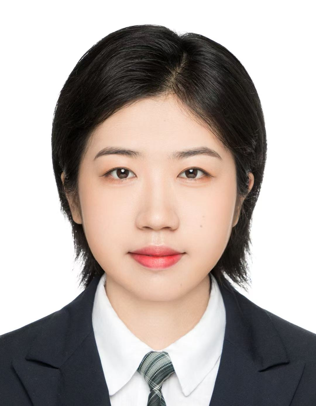 许萌.png